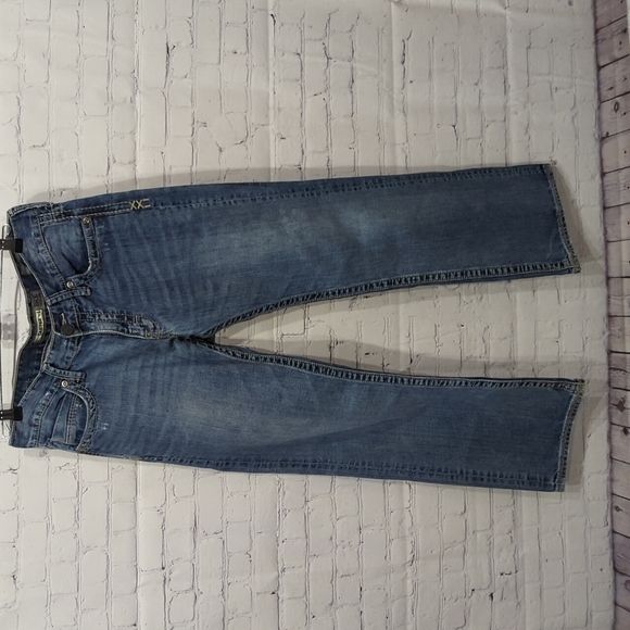 BKE Carter Light Distressed Men's Jeans - Picture 2 of 8